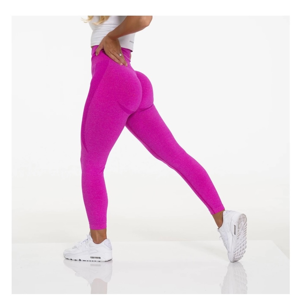 Maui NVGTN seamless contour leggings, small, NWT